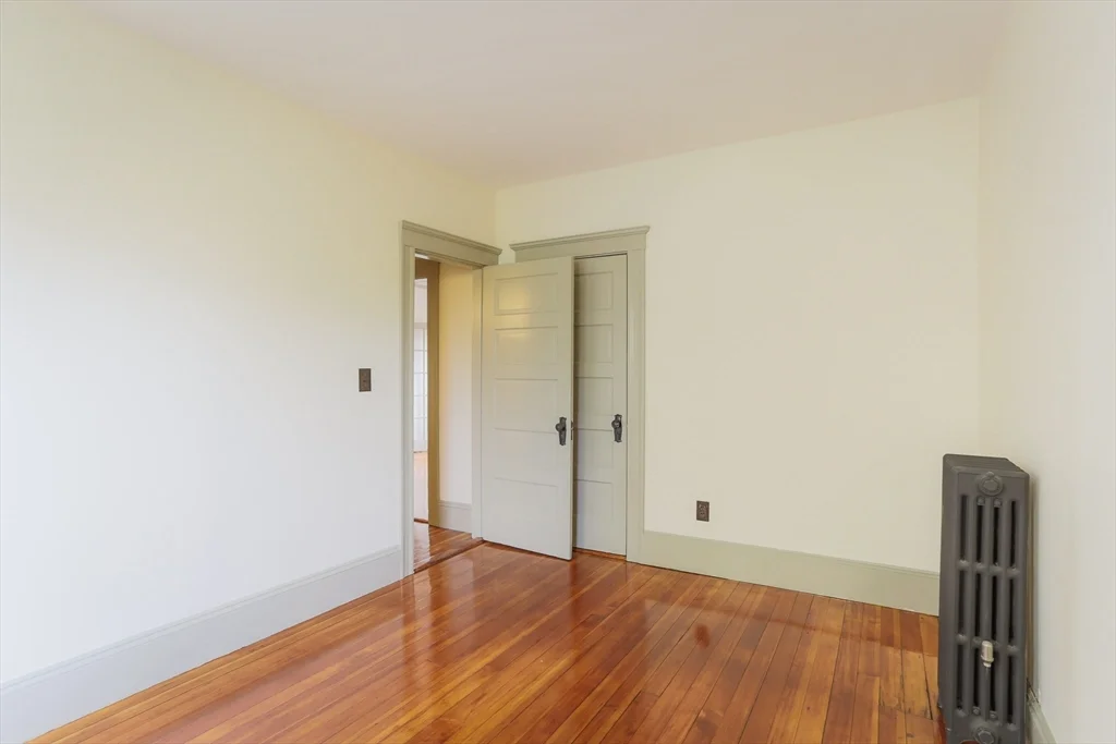 2 bed, 1 bath apartment for rent at 31 Roslyn Unit 1, Salem — photo 7 of 12