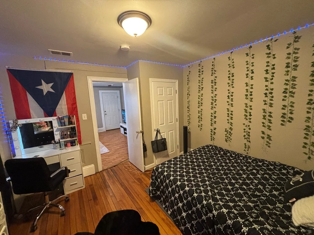 2 bed, 1 bath apartment for rent at 31 S Stowell St Unit 1R, Worcester — photo 23 of 24