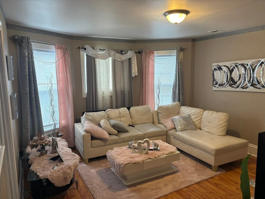 2 bed, 1 bath apartment for rent at 31 S Stowell St Unit 1R, Worcester — photo 17 of 24