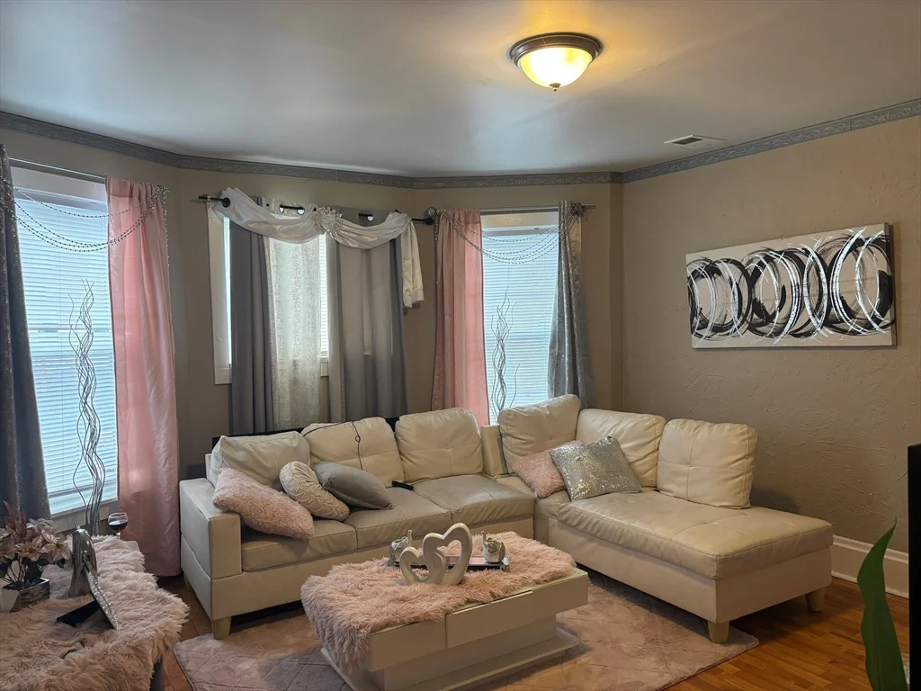 2 bed, 1 bath apartment for rent at 31 S Stowell St Unit 1R, Worcester — photo 16 of 24