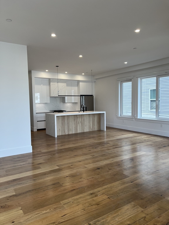 2 bed, 2 bath apartment for rent at 31 Savin Hill Ave Unit 2, Dorchester — photo 7 of 18
