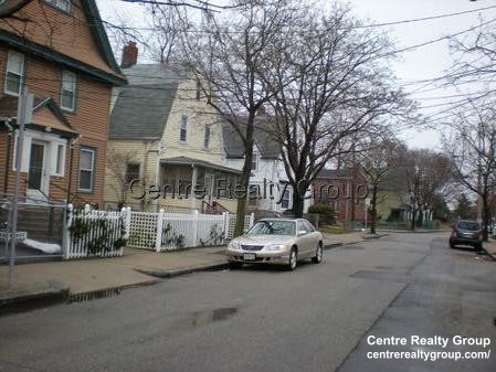 6 bed, 3.5 bath apartment for rent at 31 Seattle St, Allston