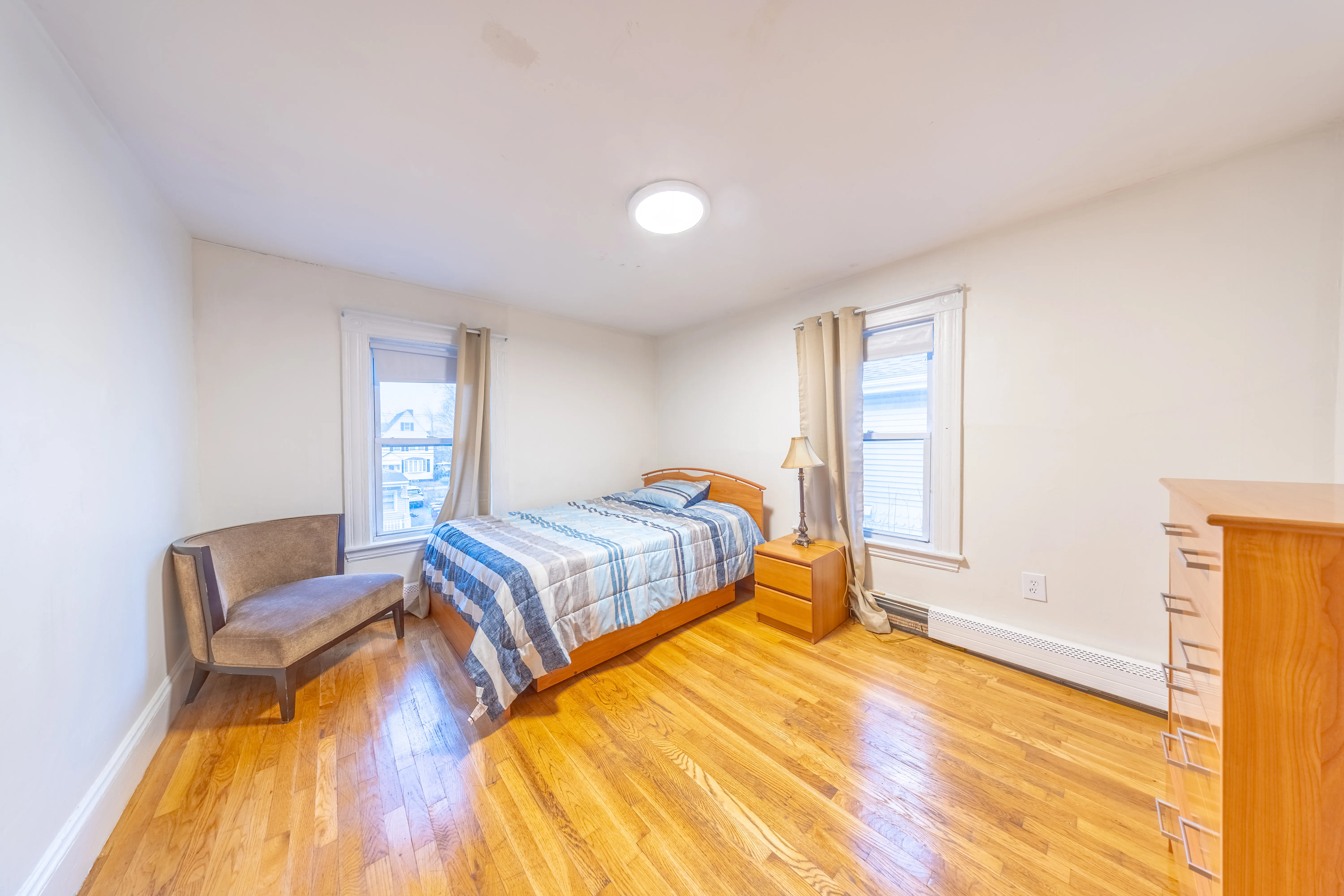 6 bed, 2.5 bath apartment for rent at 31 Seattle St Unit 1, Allston — photo 22 of 31