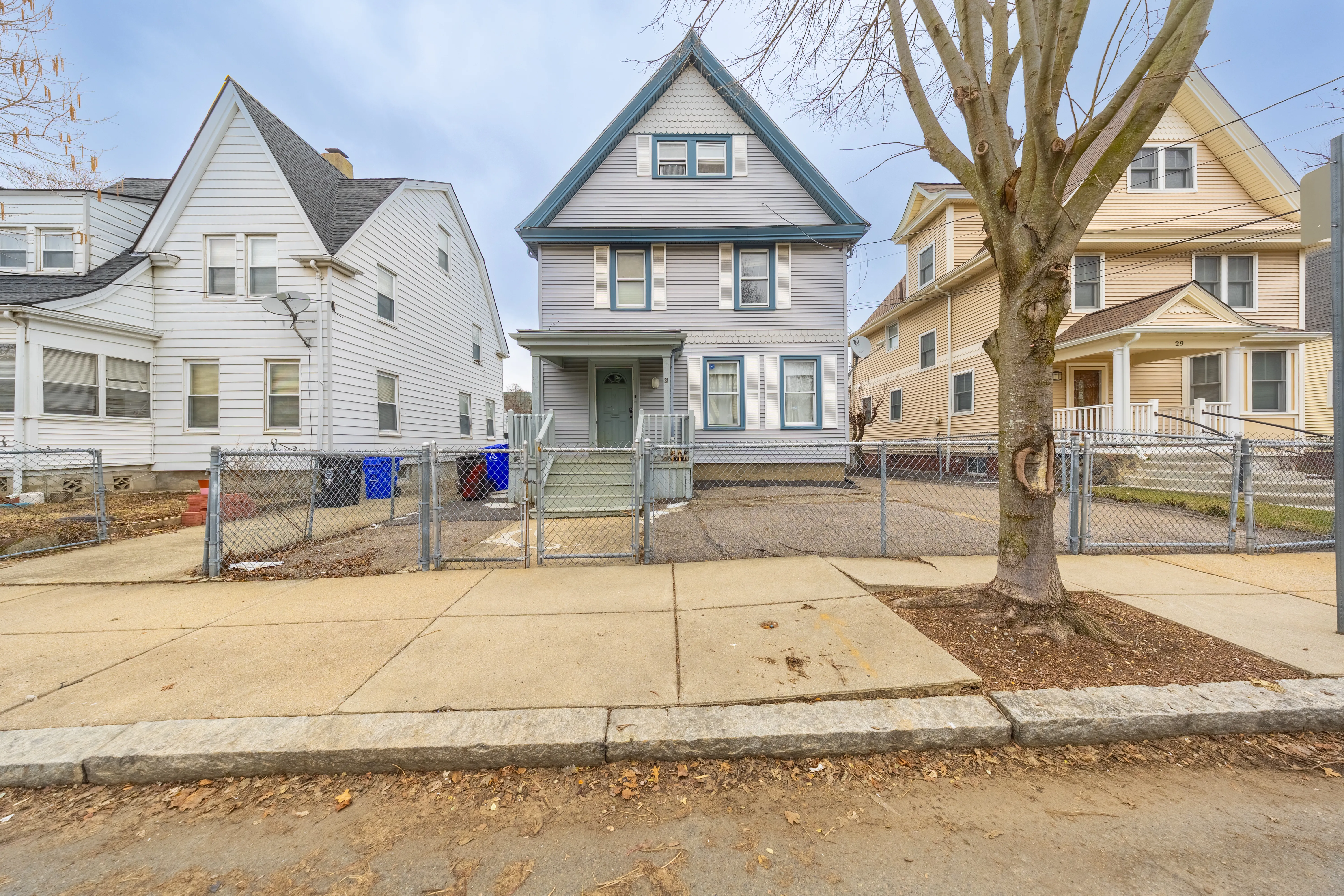 6 bed, 2.5 bath apartment for rent at 31 Seattle St Unit 1, Allston