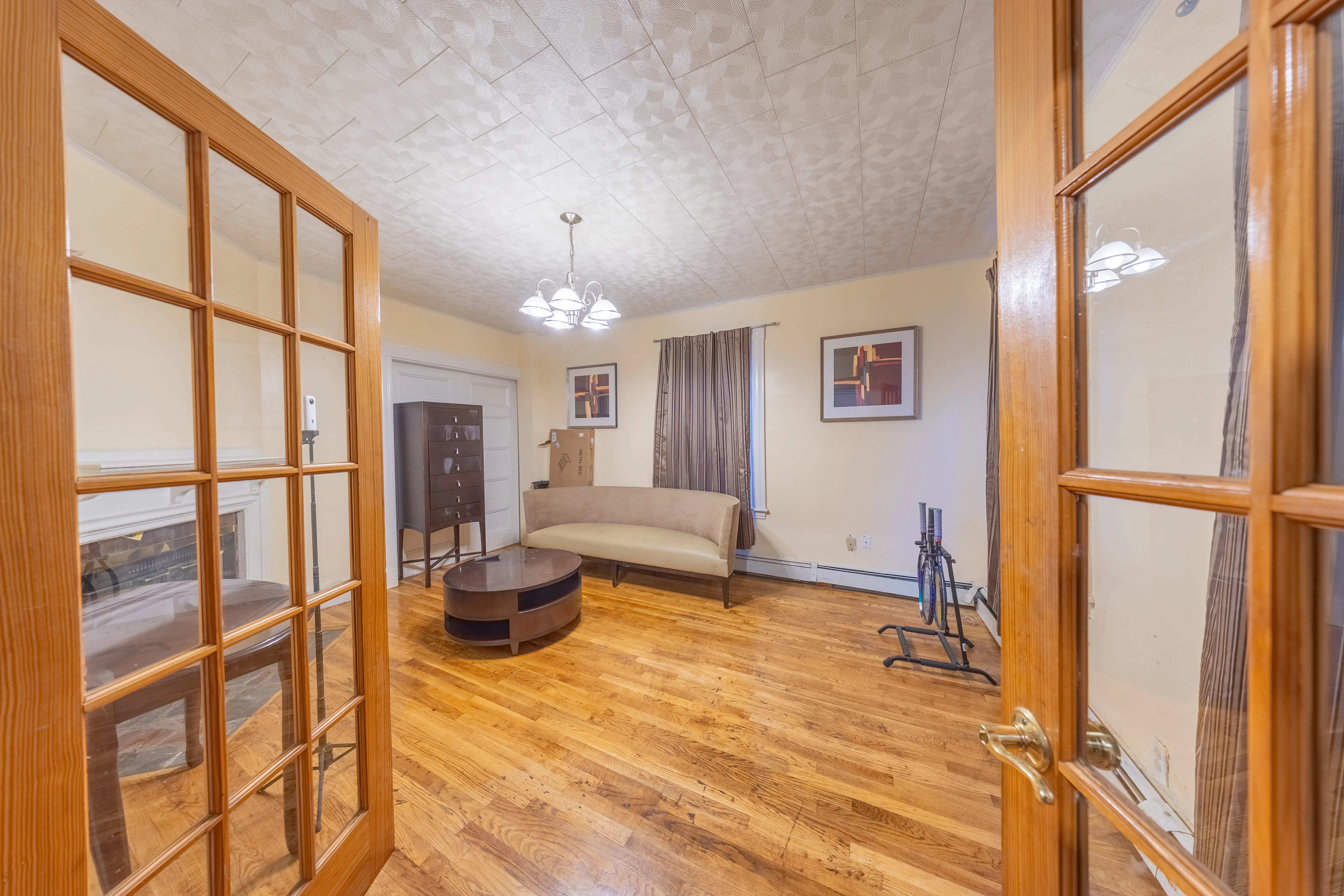 6 bed, 2.5 bath apartment for rent at 31 Seattle St Unit 1, Allston — photo 7 of 31