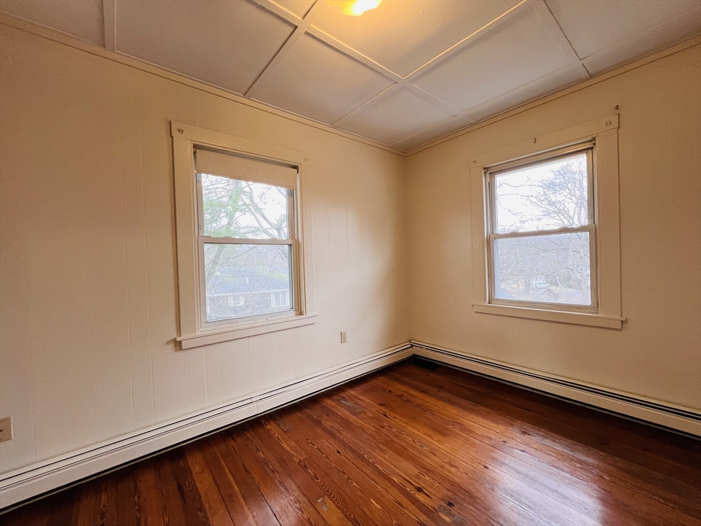 3 bed, 1 bath apartment for rent at 31 Seaview St Unit 1, Plymouth — photo 16 of 20