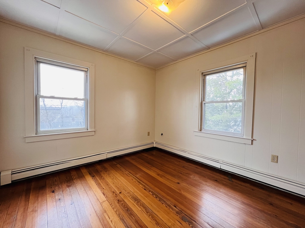 3 bed, 1 bath apartment for rent at 31 Seaview St Unit 1, Plymouth — photo 15 of 20