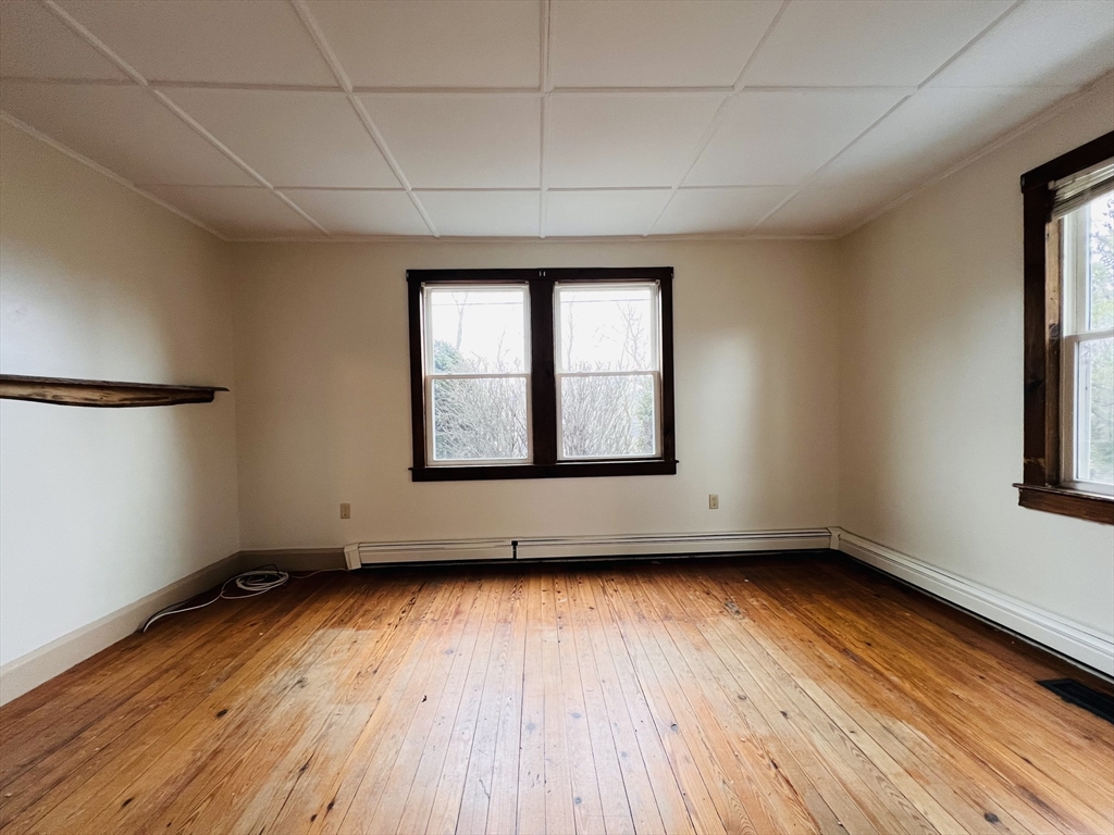 3 bed, 1 bath apartment for rent at 31 Seaview St Unit 1, Plymouth — photo 9 of 20