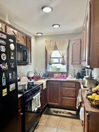 3 bed, 1 bath apartment for rent at 31 Sharp Unit 1, New Bedford — photo 5 of 16