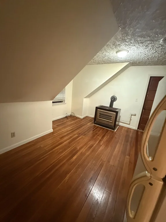 1 bed, 1 bath apartment for rent at 31 Sidney St Unit 4, New Bedford — photo 3 of 4
