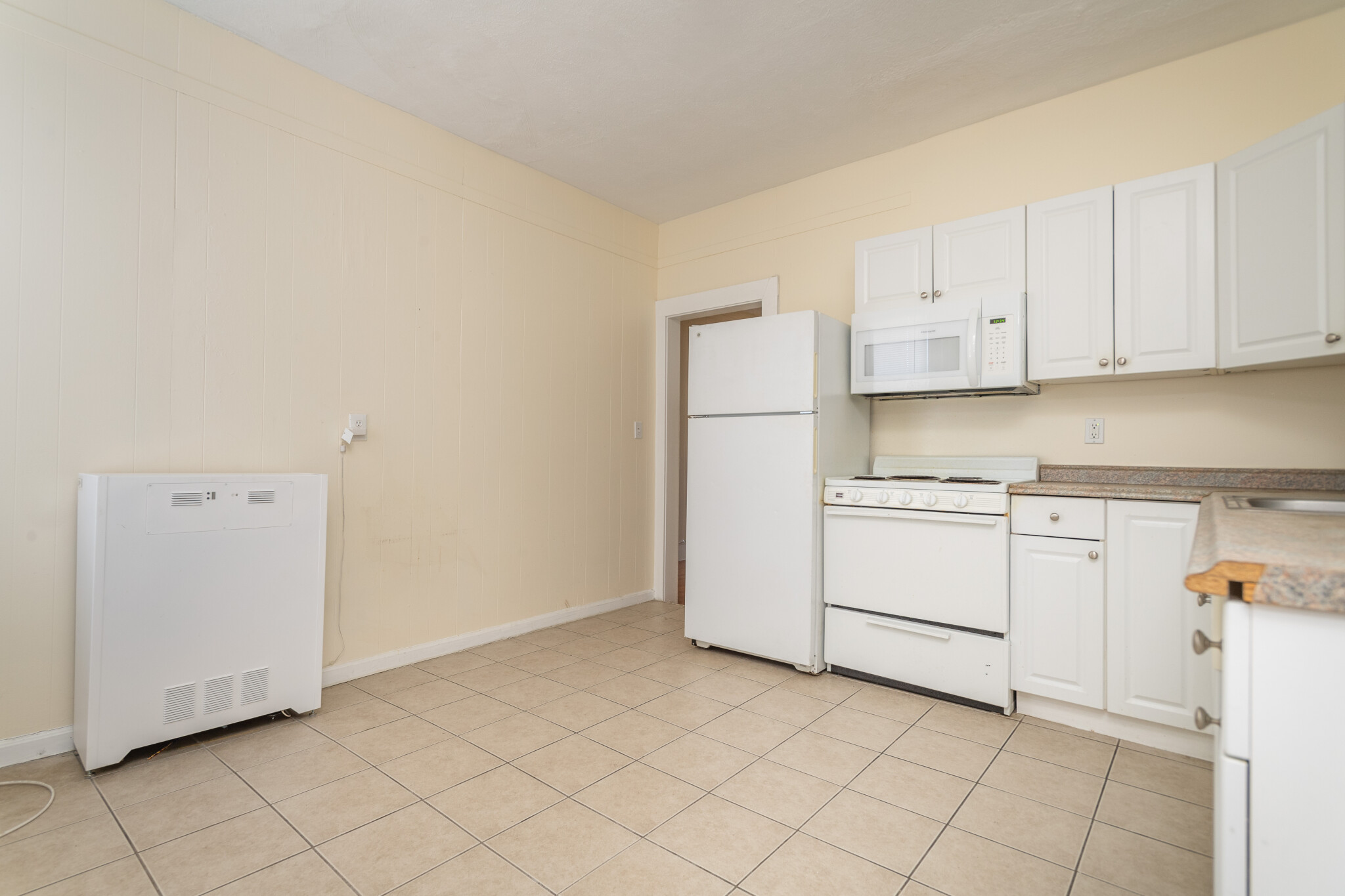 2 bed, 1 bath apartment for rent at 31 South St Unit 4, Brighton — photo 1 of 9