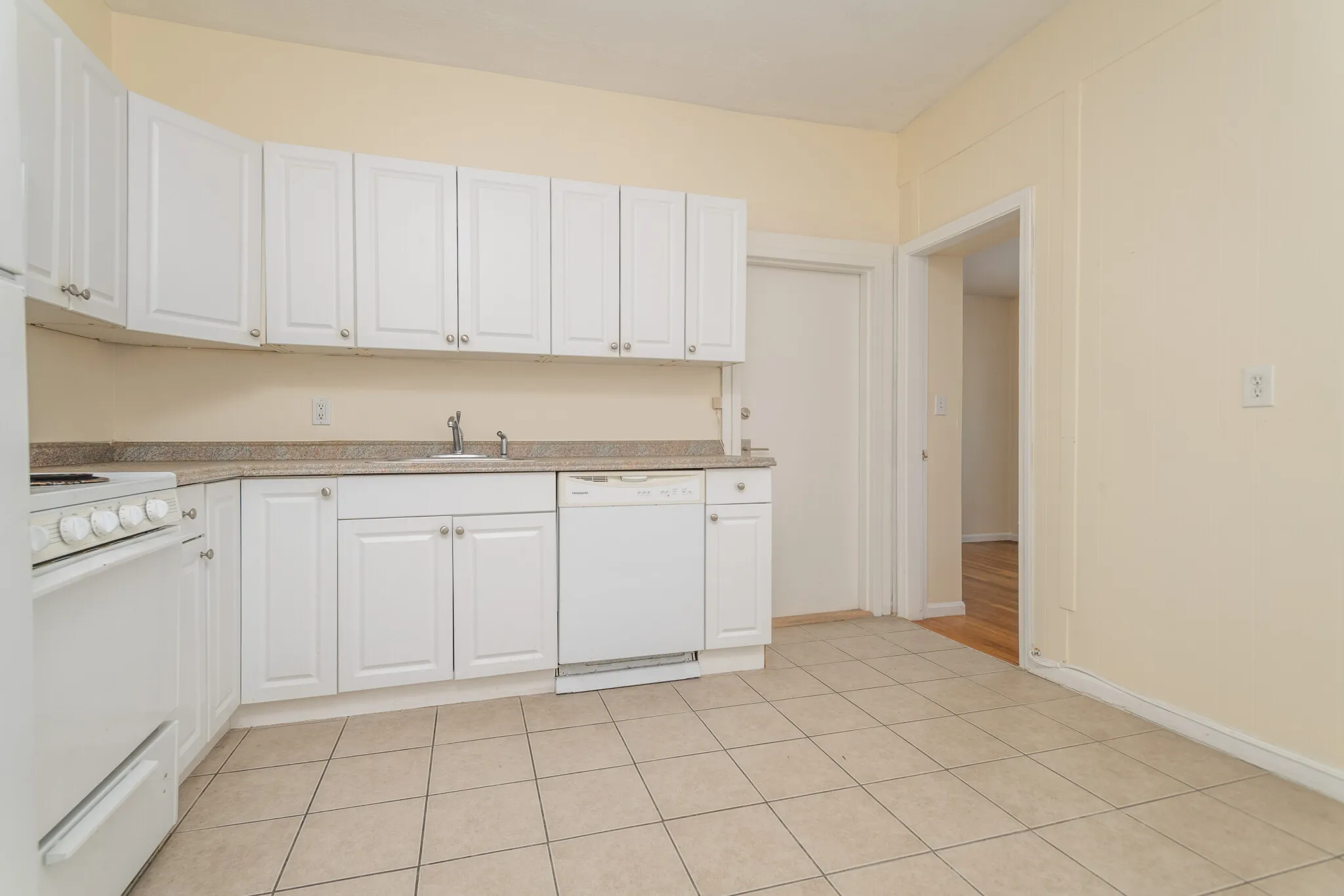 2 bed, 1 bath apartment for rent at 31 South St Unit 6, Brighton — photo 6 of 9