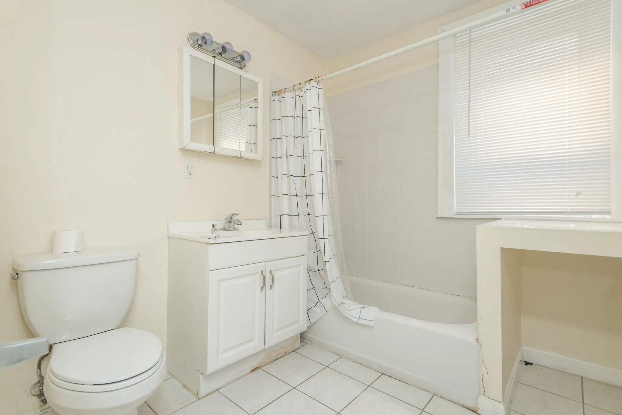 2 bed, 1 bath apartment for rent at 31 South St Unit 6, Brighton — photo 7 of 9
