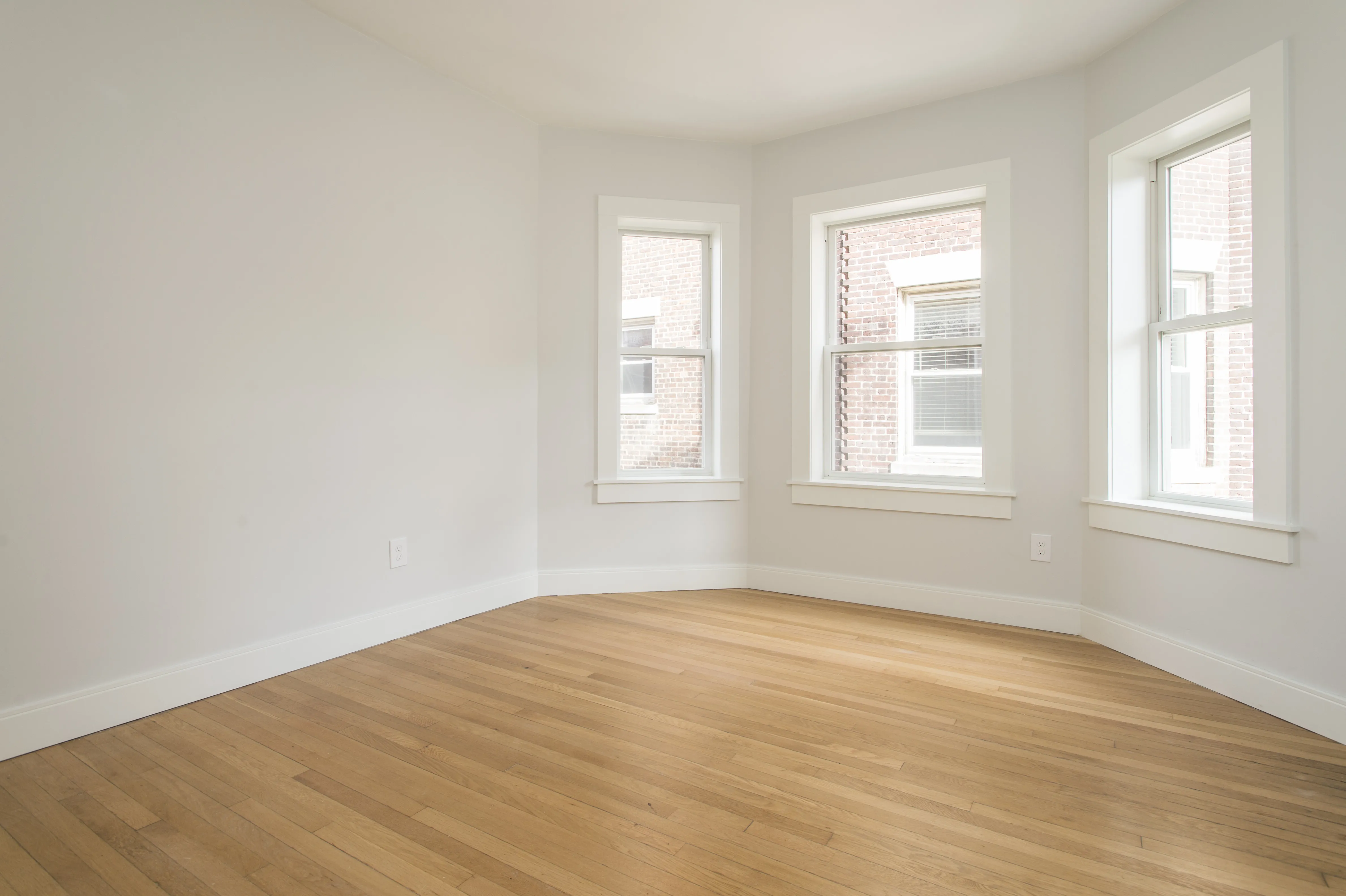 3 bed, 1 bath apartment for rent at 31 South St Unit 7, Brighton — photo 4 of 13