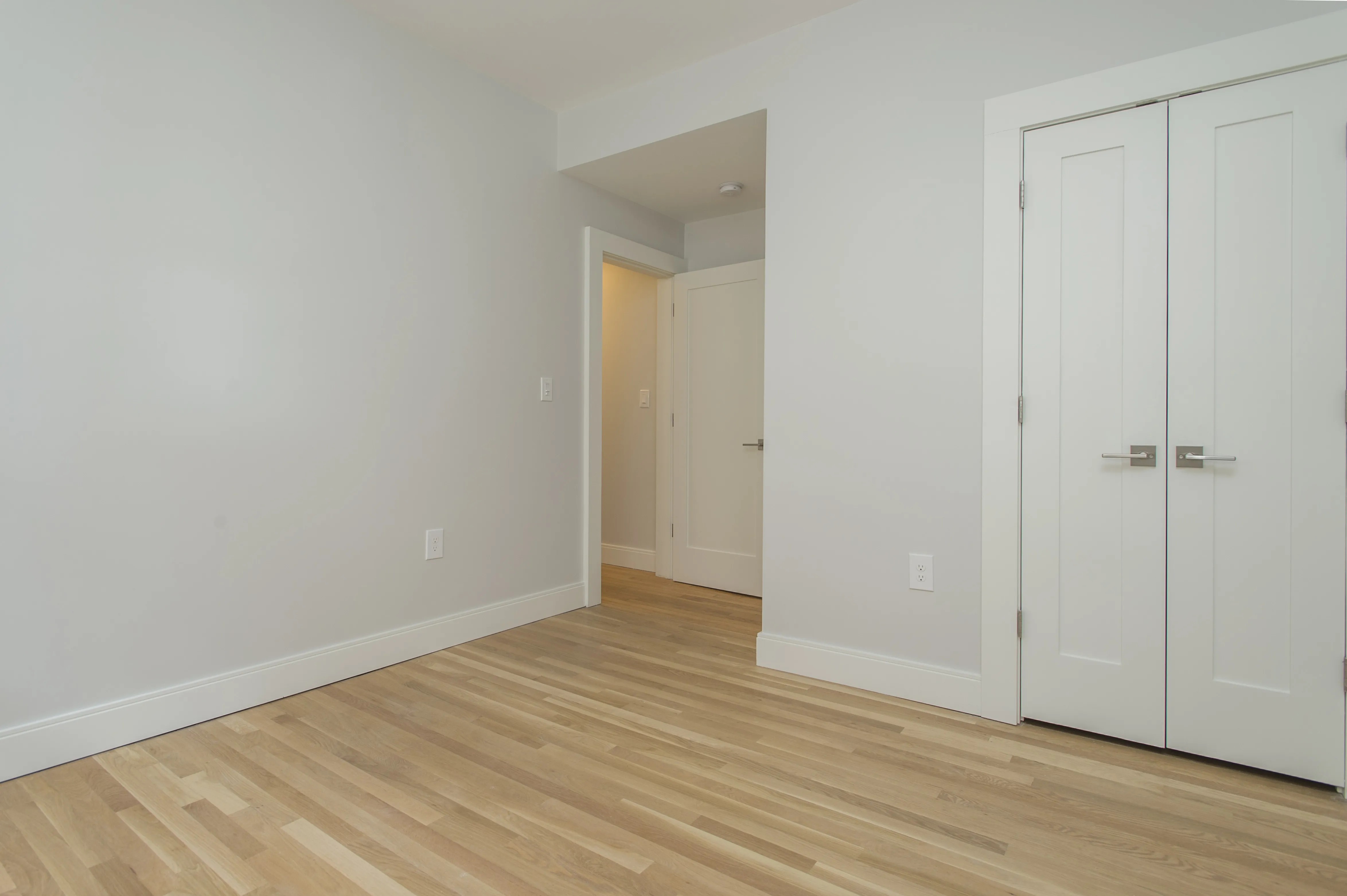 3 bed, 1 bath apartment for rent at 31 South St Unit 7, Brighton — photo 8 of 13