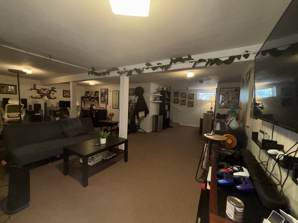 4 bed, 2 bath apartment for rent at 31 Stearns Rd, West Roxbury — photo 15 of 24