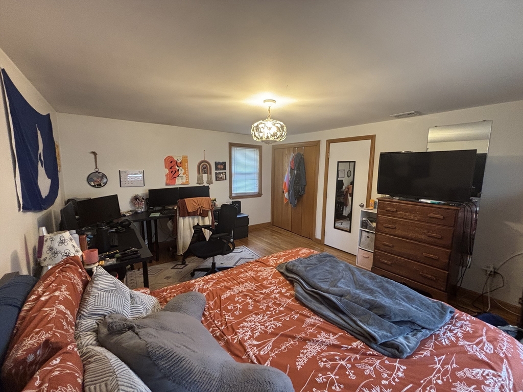 4 bed, 2 bath apartment for rent at 31 Stearns Rd, West Roxbury — photo 12 of 24