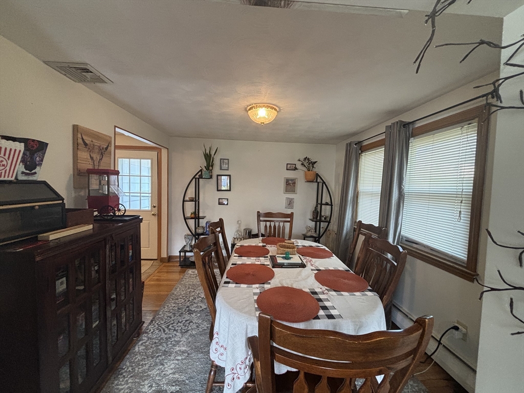 4 bed, 2 bath apartment for rent at 31 Stearns Rd, West Roxbury — photo 5 of 24