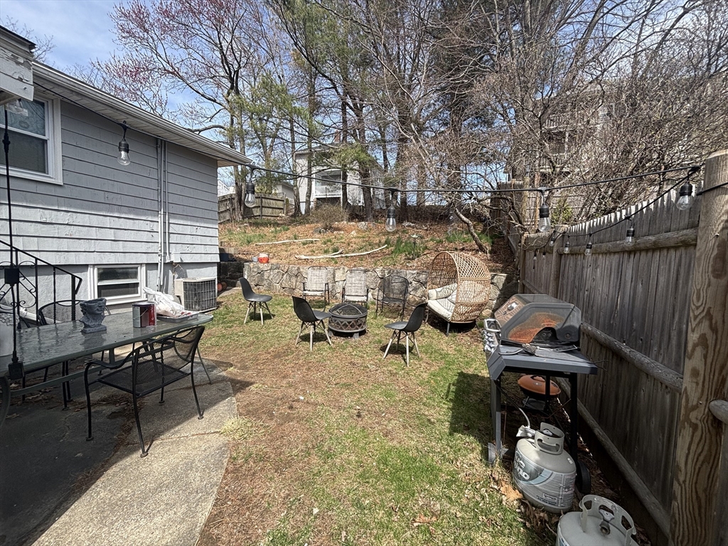 4 bed, 2 bath apartment for rent at 31 Stearns Rd, West Roxbury — photo 23 of 24