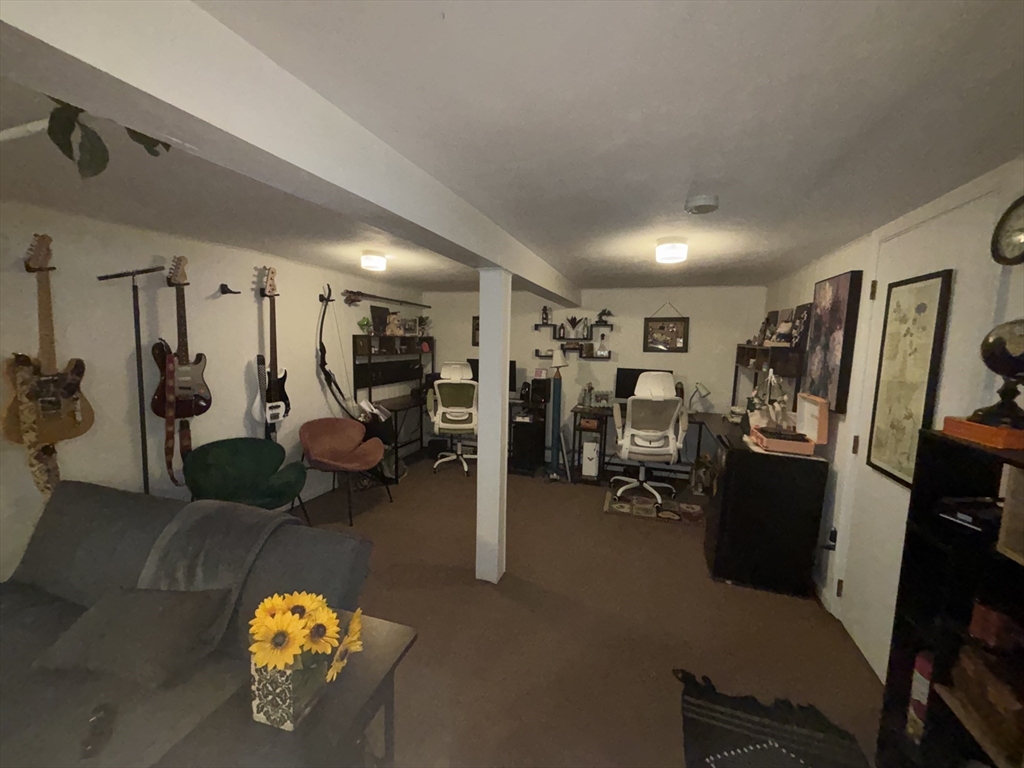 4 bed, 2 bath apartment for rent at 31 Stearns Rd, West Roxbury — photo 16 of 24