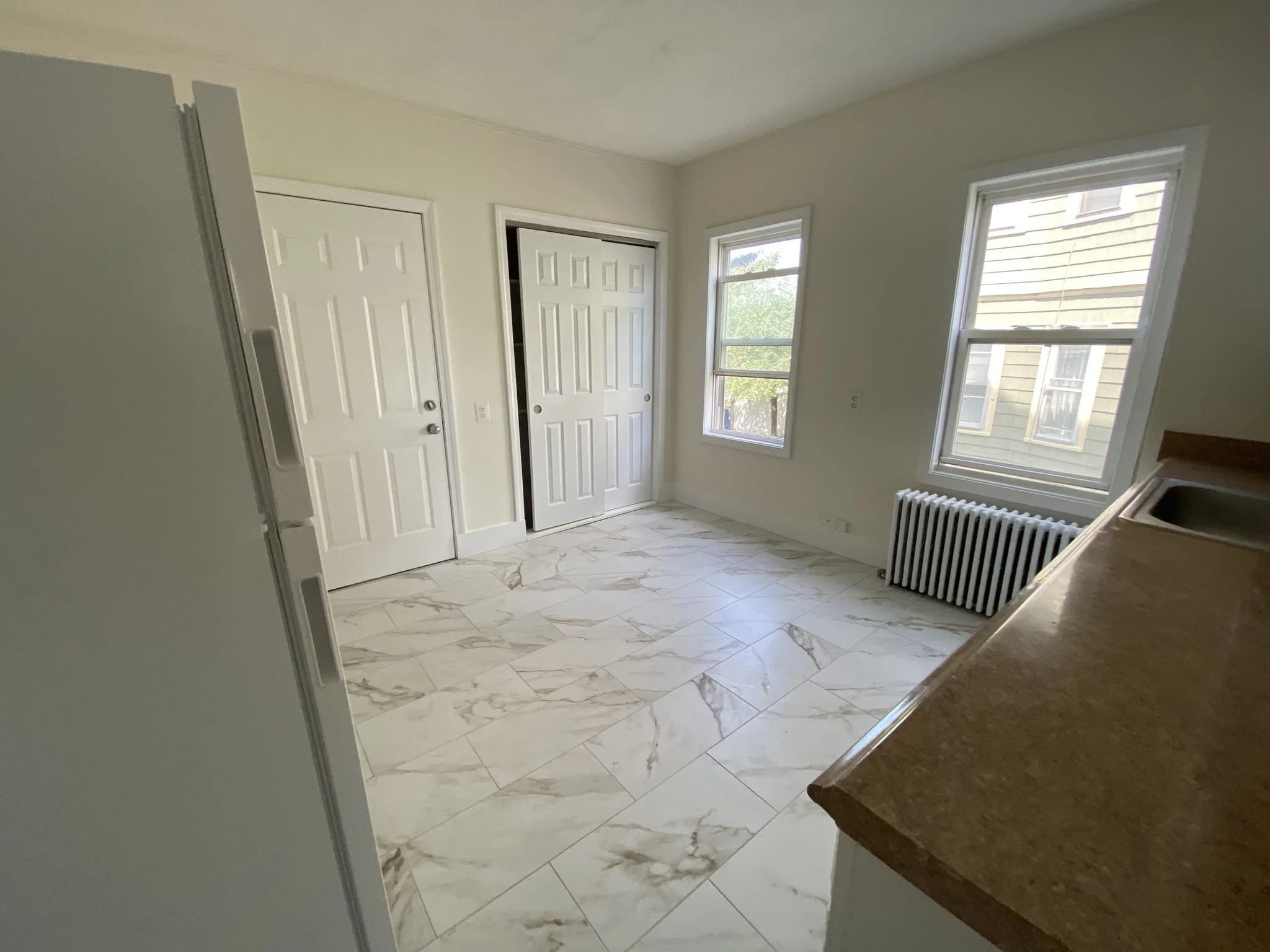 2 bed, 1 bath apartment for rent at 31 Stevenson Ave Unit 1-1, Everett — photo 3 of 9