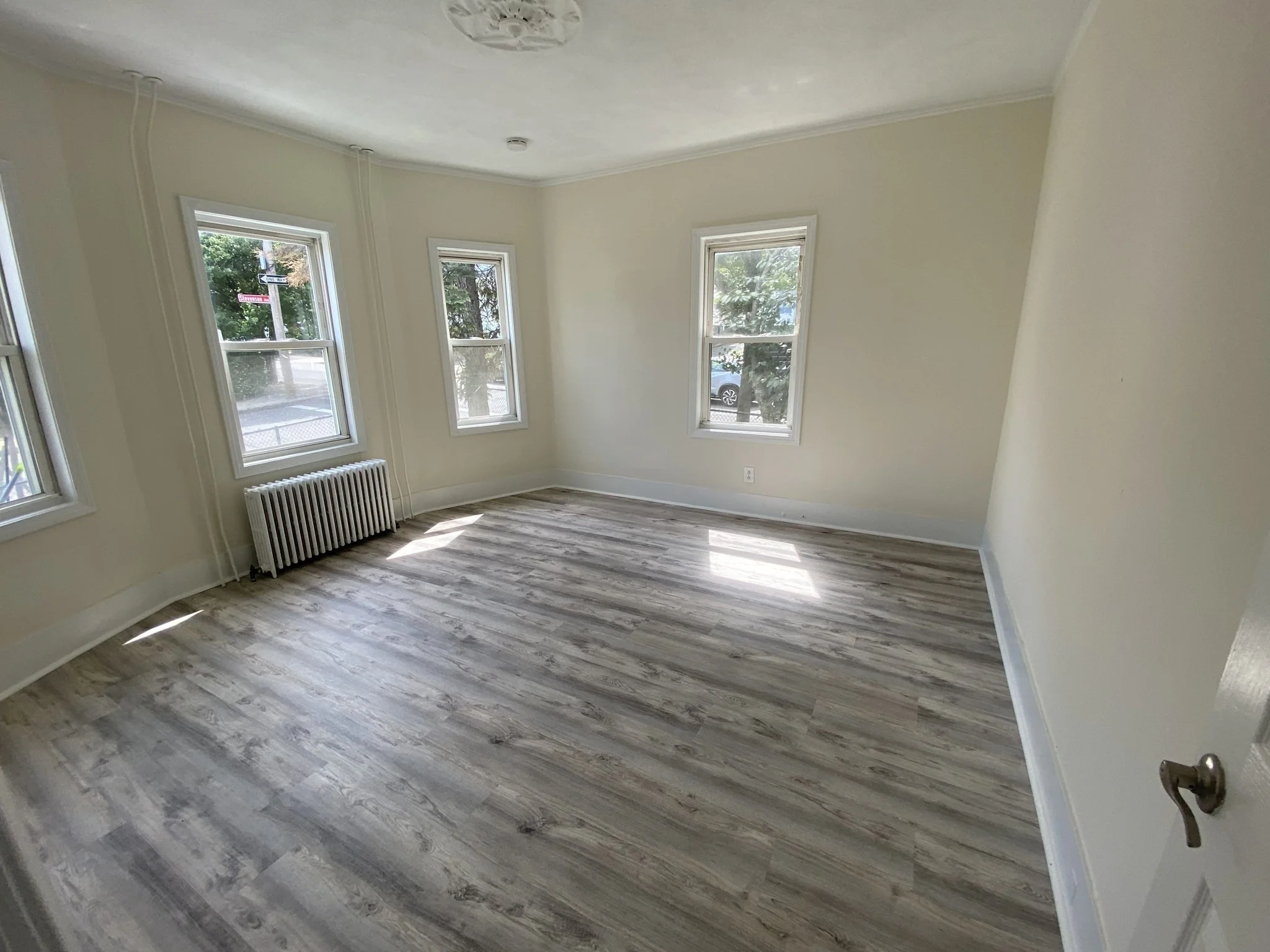 2 bed, 1 bath apartment for rent at 31 Stevenson Ave Unit 1-1, Everett — photo 6 of 9