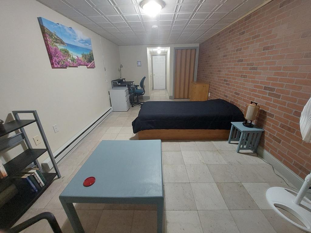 3 bed, 3 bath apartment for rent at 31 Tapley Ave Unit 2, Revere — photo 17 of 24