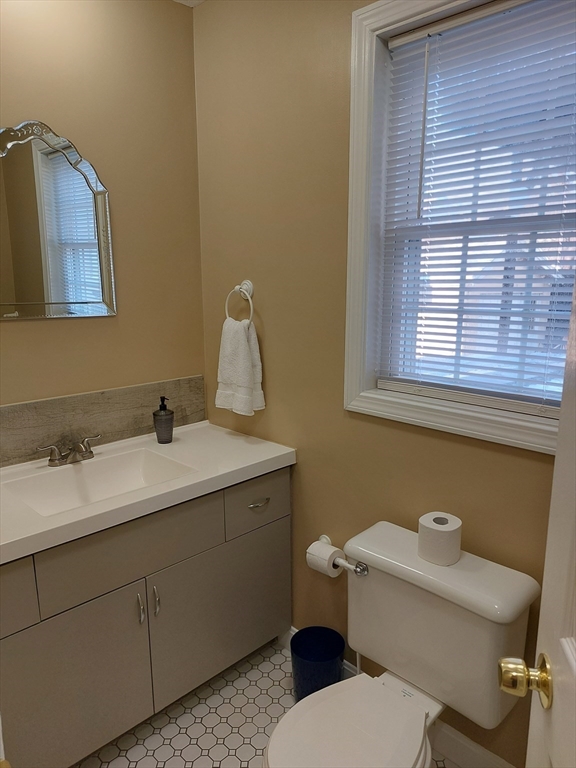 3 bed, 3 bath apartment for rent at 31 Tapley Ave Unit 2, Revere — photo 19 of 24