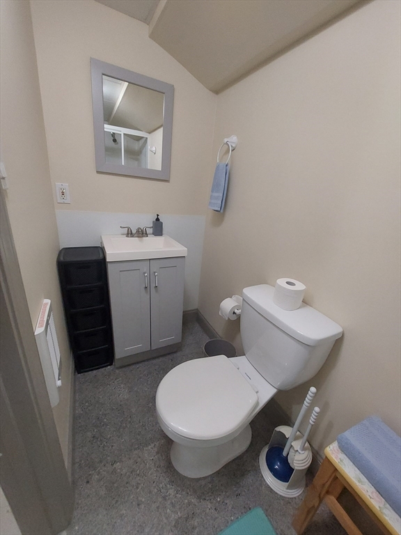 3 bed, 3 bath apartment for rent at 31 Tapley Ave Unit 2, Revere — photo 15 of 24