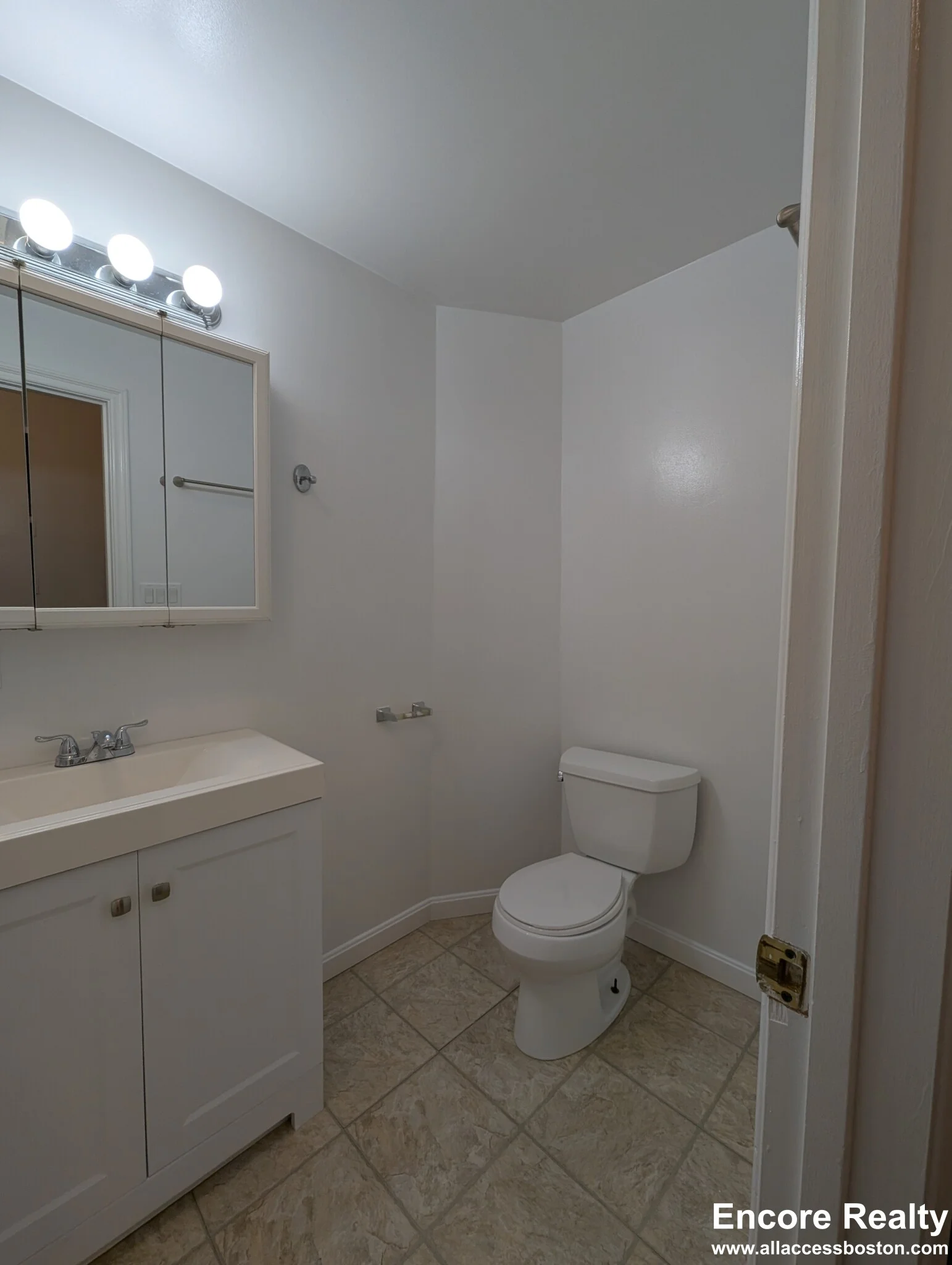 2 bed, 1 bath apartment for rent at 31 Temple St Unit 4F, Beacon Hill — photo 9 of 10