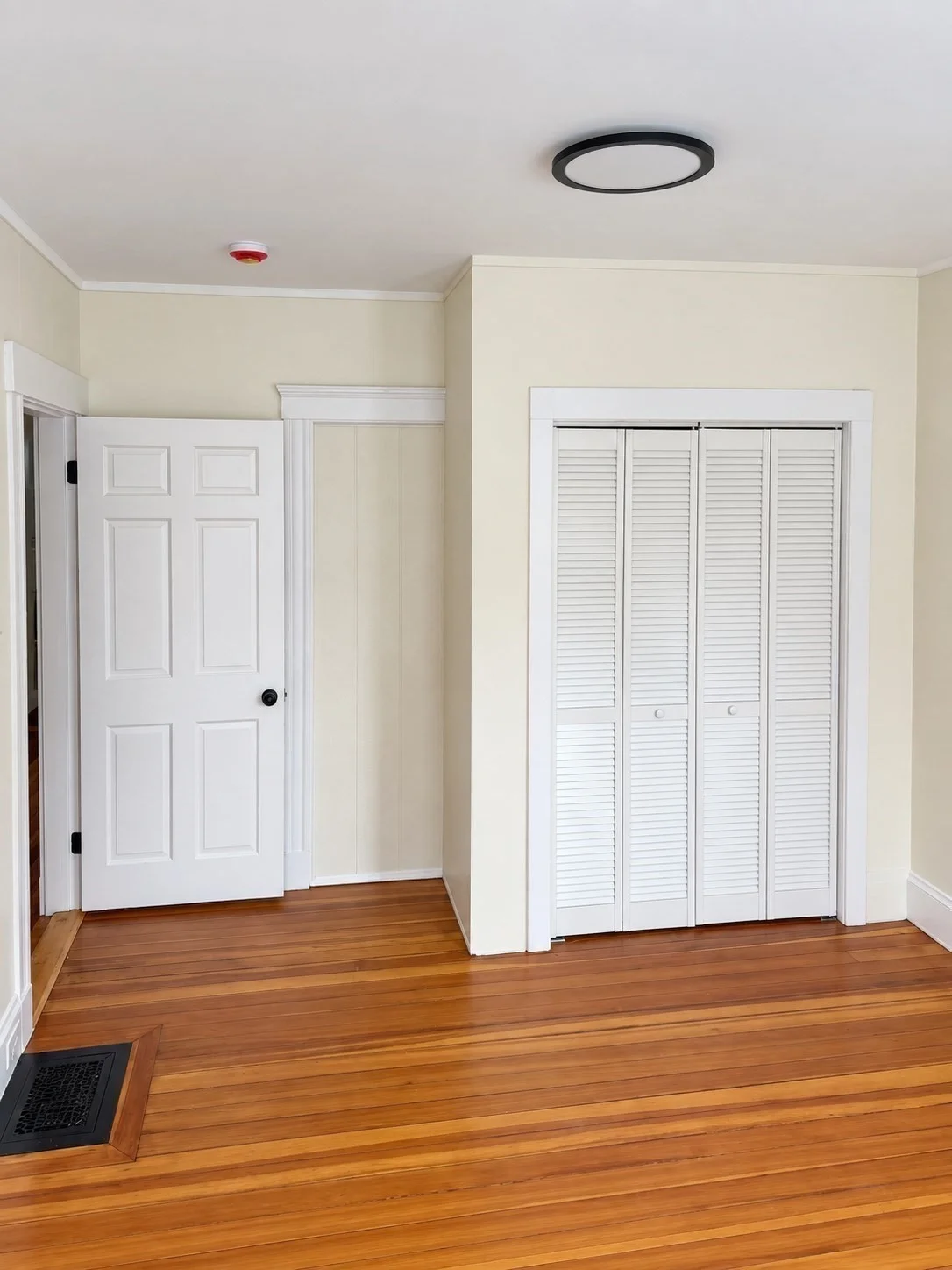 3 bed, 1 bath apartment for rent at 31 Torrey St Unit 1, Dorchester — photo 6 of 11