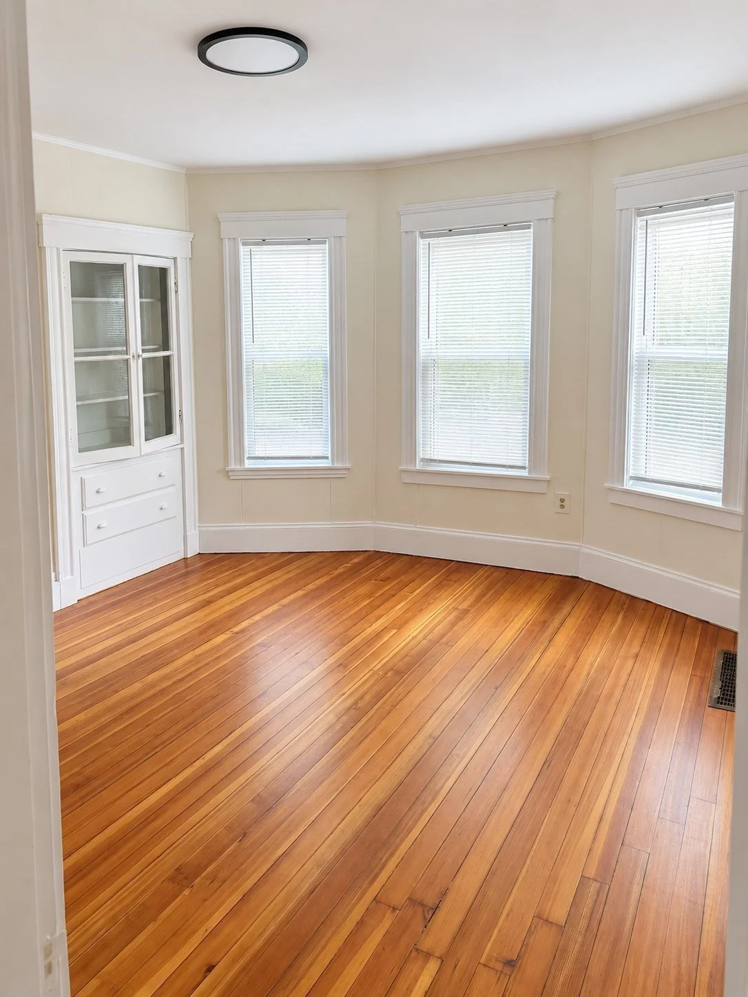 3 bed, 1 bath apartment for rent at 31 Torrey St Unit 1, Dorchester — photo 5 of 11