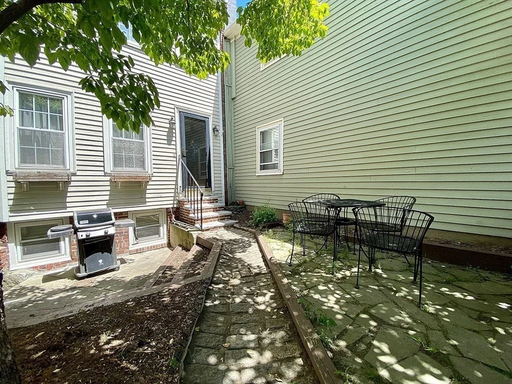 1 bed, 1 bath apartment for rent at 31 Union St Unit 3, Charlestown — photo 7 of 7