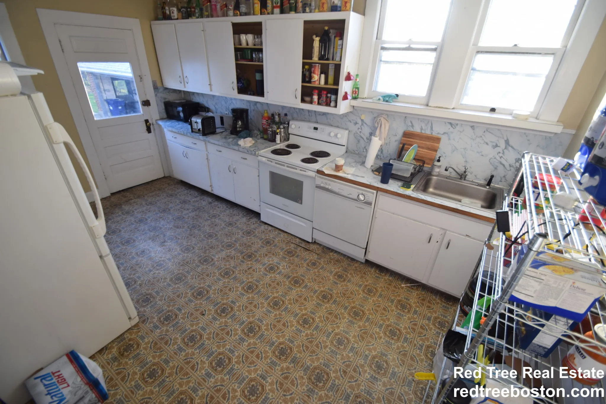 4 bed, 2 bath apartment for rent at 31 Wade St Unit Left, Brighton — photo 4 of 13