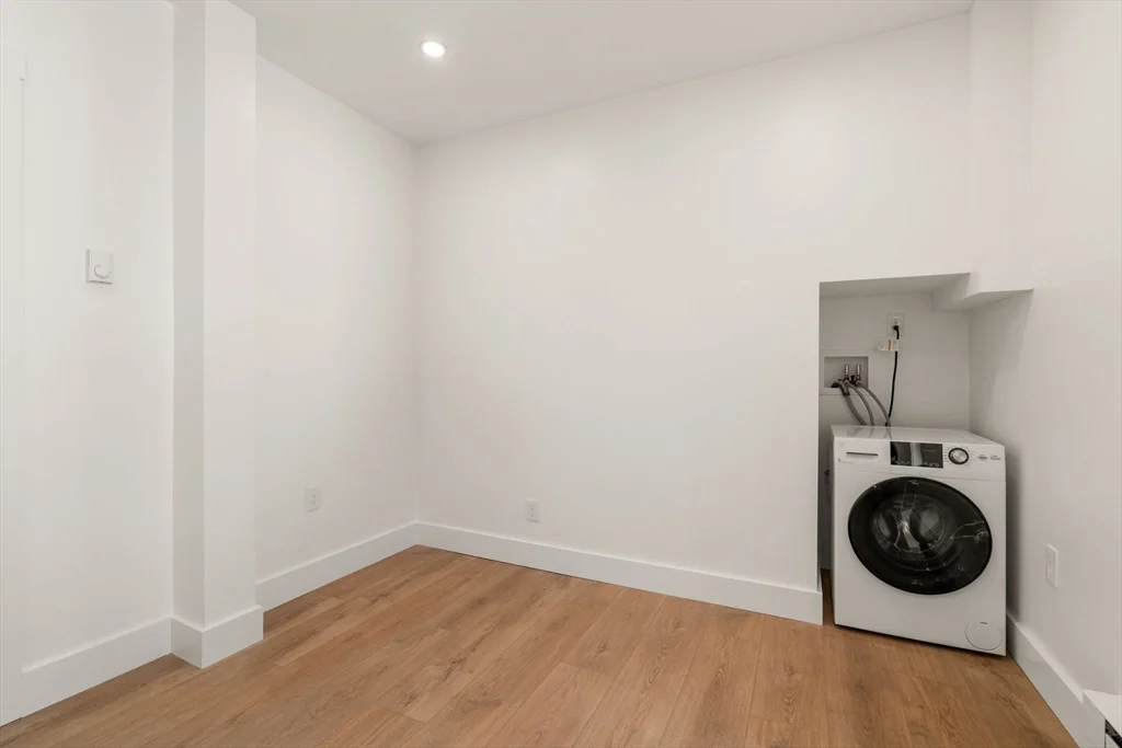 2 bed, 1 bath apartment for rent at 31 Wardwell Ave Unit 1, Lynn — photo 9 of 13