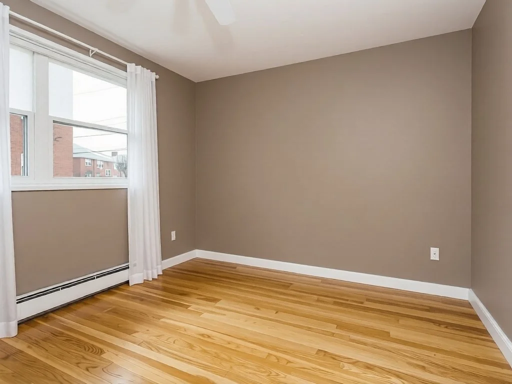 2 bed, 1 bath apartment for rent at 31 Warren St Unit 0-0, Waltham — photo 2 of 13