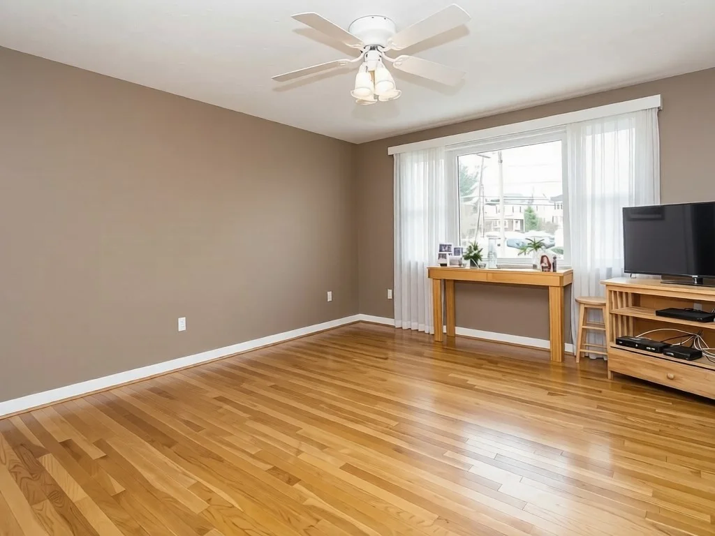 2 bed, 1 bath apartment for rent at 31 Warren St Unit 0-0, Waltham — photo 6 of 13