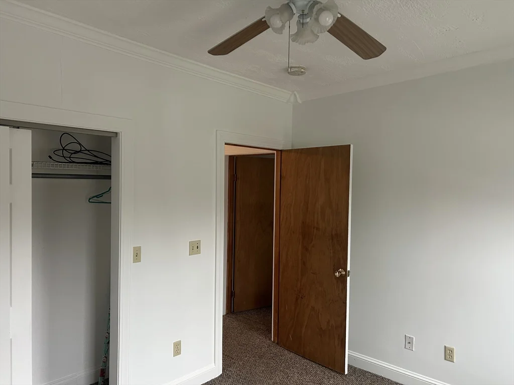 2 bed, 1 bath apartment for rent at 31 Wellington St Unit 2, Medway — photo 8 of 14