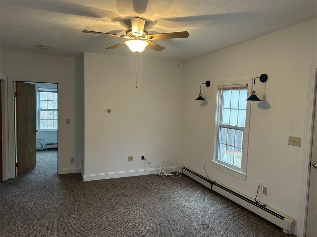 2 bed, 1 bath apartment for rent at 31 Wellington St Unit 2, Medway — photo 5 of 14