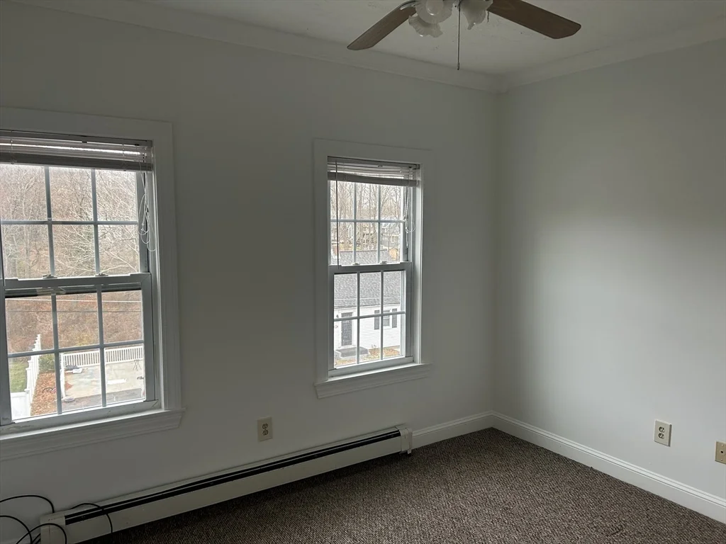 2 bed, 1 bath apartment for rent at 31 Wellington St Unit 2, Medway — photo 7 of 14