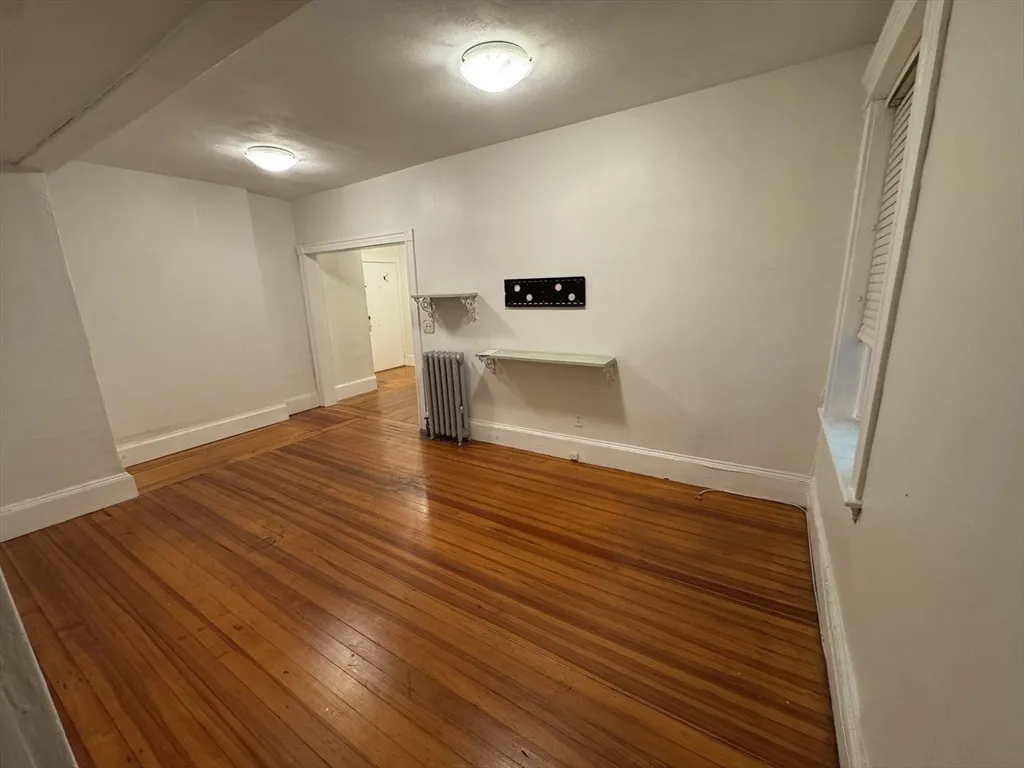 2 bed, 1 bath apartment for rent at 31 Westbourne Ter Unit 2, Corey Hill — photo 5 of 15