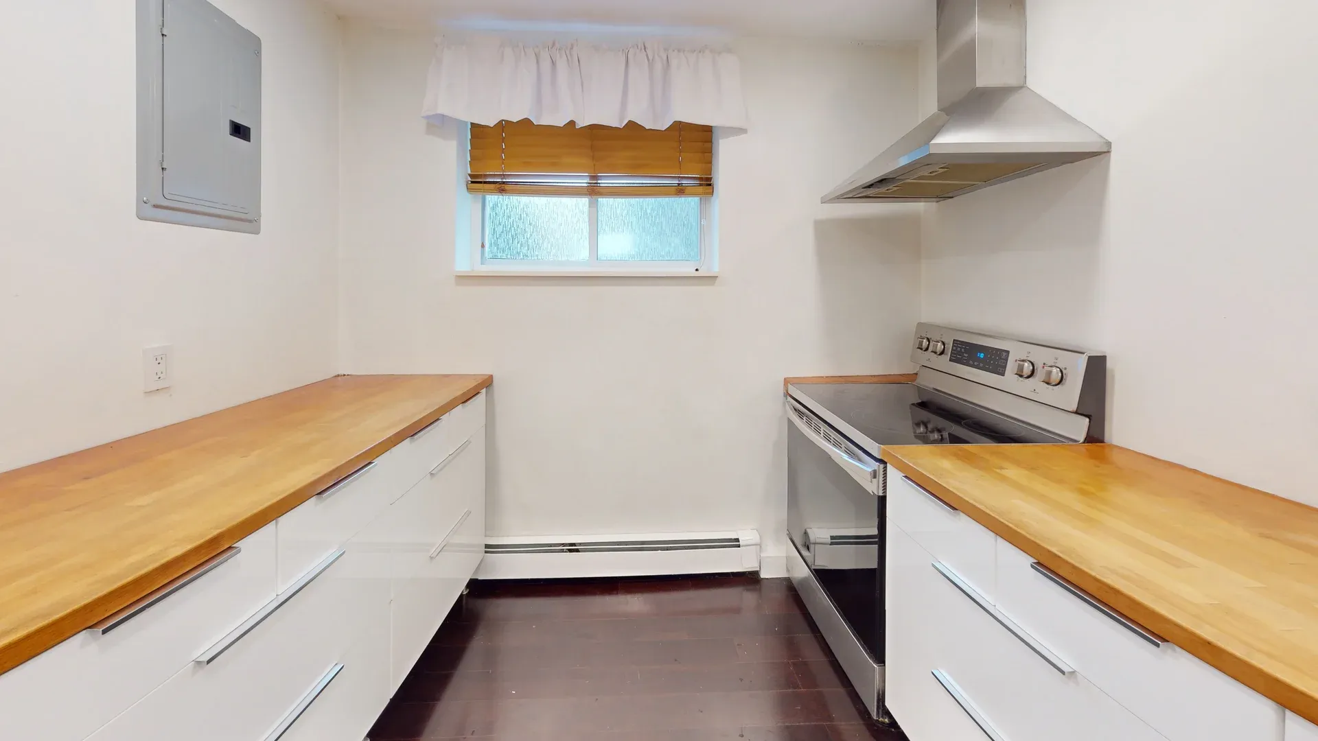 2 bed, 1 bath apartment for rent at 31 Westgate Rd Unit 1, Chestnut Hill