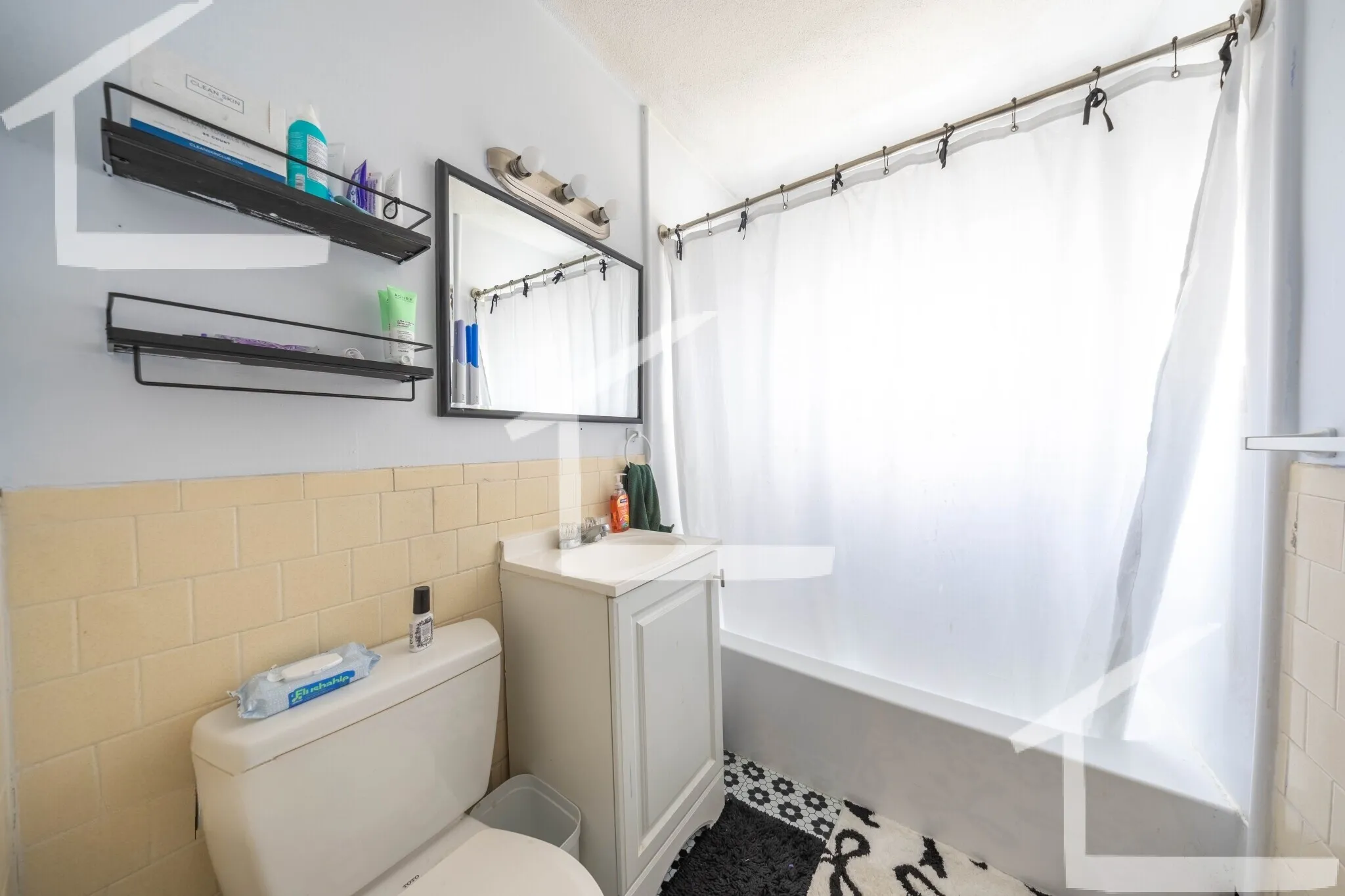 2 bed, 1 bath apartment for rent at 31 Westgate Rd Unit 6, Chestnut Hill — photo 4 of 9