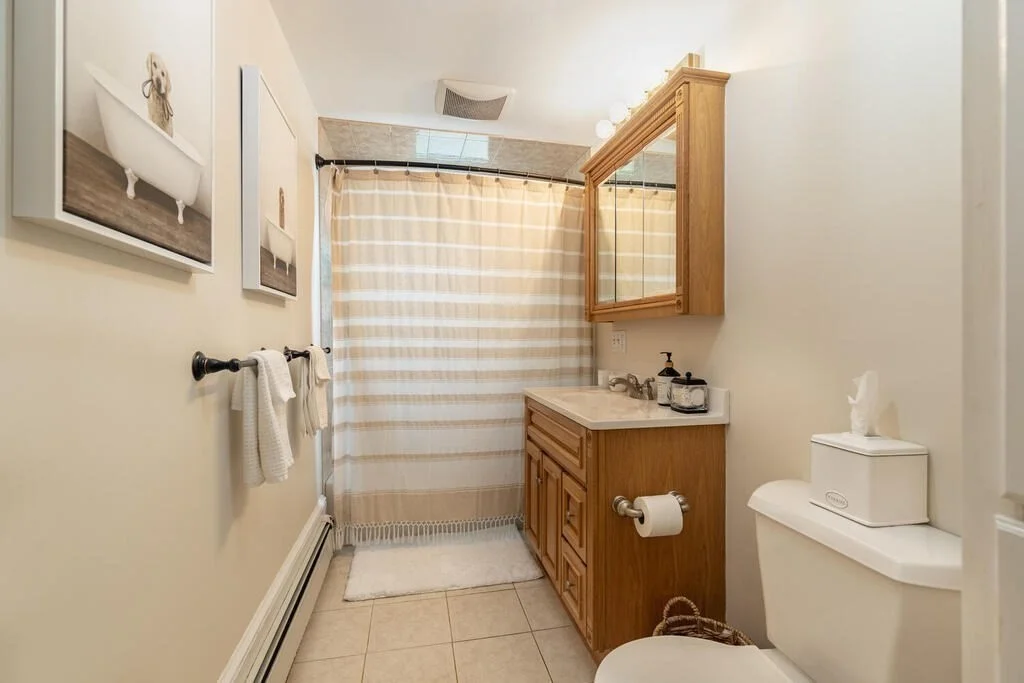 2 bed, 1 bath apartment for rent at 31 Weston St Unit 4, Waltham — photo 10 of 12
