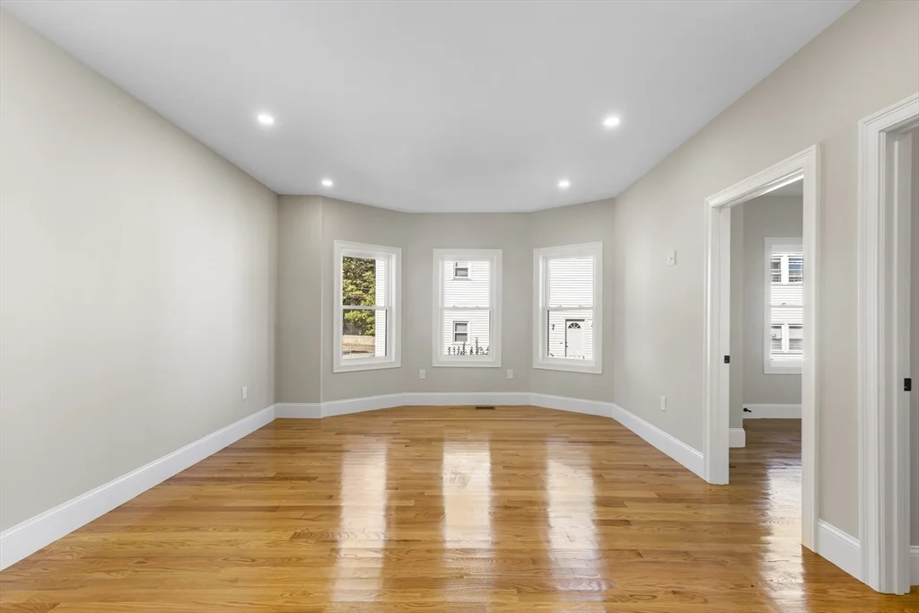 3 bed, 1 bath apartment for rent at 31 Woodale Ave Unit 1, Mattapan — photo 4 of 6