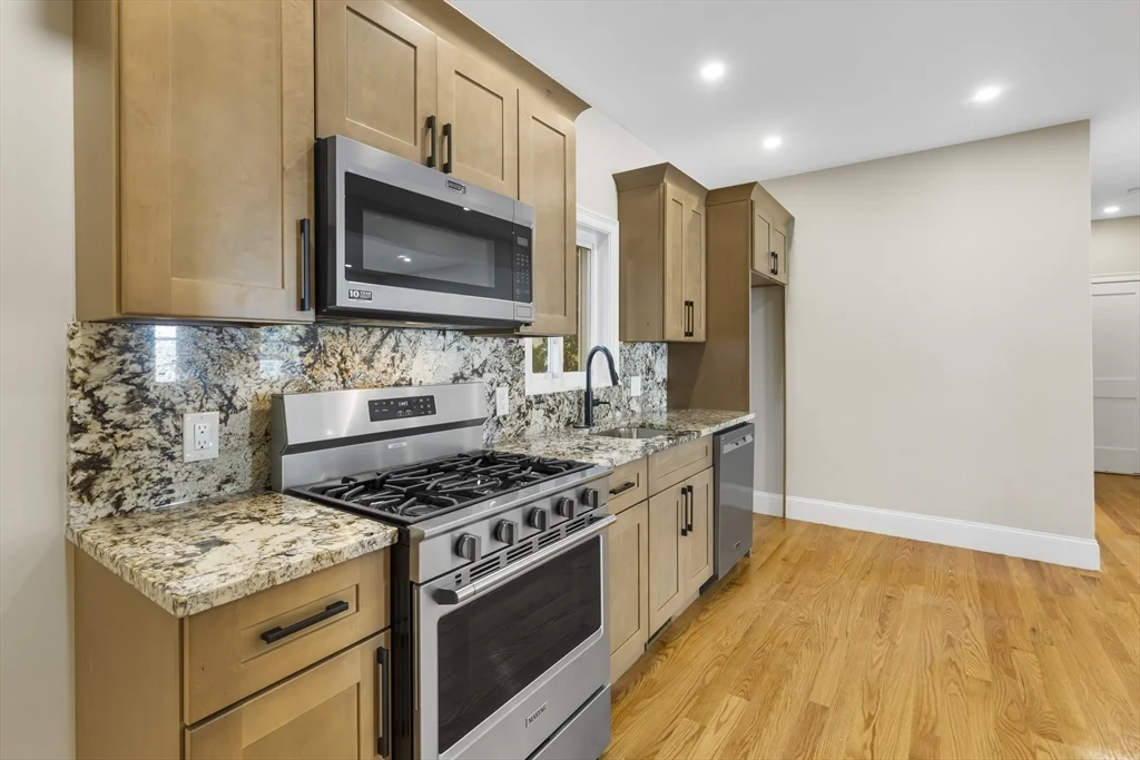 3 bed, 1 bath apartment for rent at 31 Woodale Ave Unit 1, Mattapan — photo 3 of 6