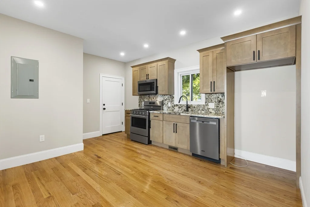 3 bed, 1 bath apartment for rent at 31 Woodale Ave Unit 1, Mattapan — photo 2 of 6