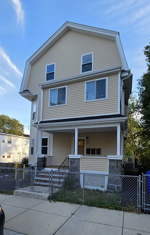 3 bed, 1 bath apartment for rent at 31 Woodale Ave Unit 1, Mattapan — photo 6 of 6