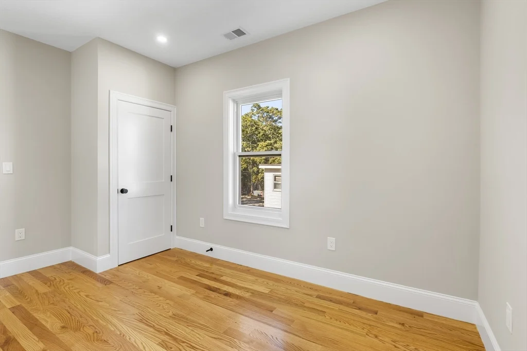 3 bed, 1 bath apartment for rent at 31 Woodale Ave Unit 2, Mattapan — photo 13 of 18