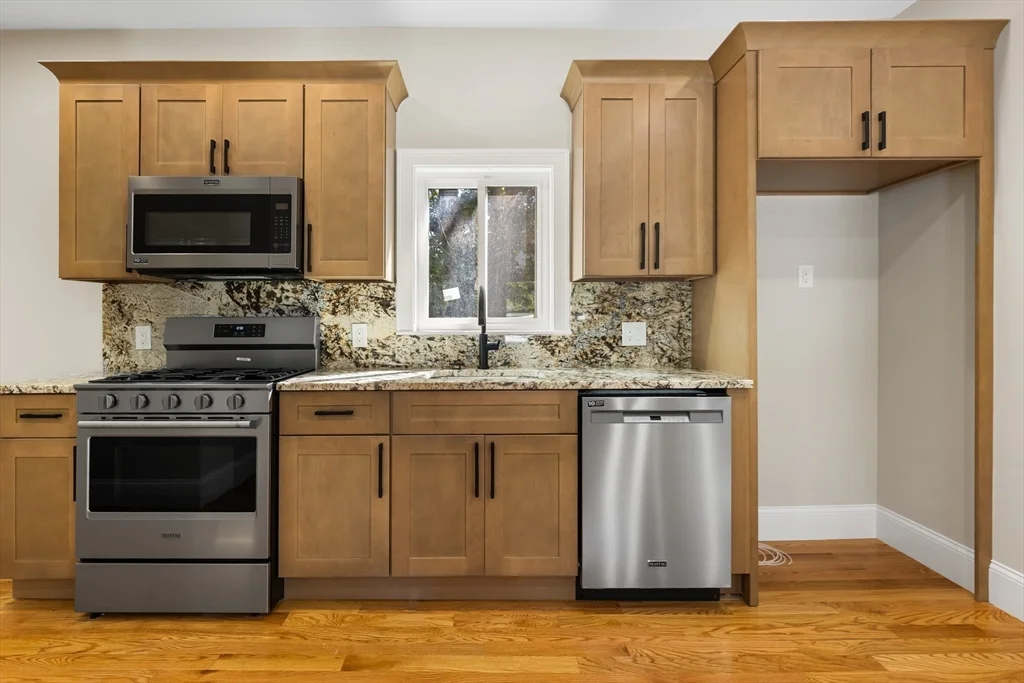 3 bed, 1 bath apartment for rent at 31 Woodale Ave Unit 2, Mattapan — photo 9 of 18